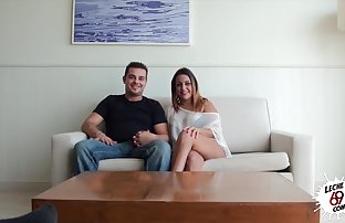 Slatka djevojka zavela svog brata i odvukao ga u krevet
