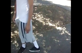 Nestvarne liže u korzet i čarape naređuje rob lizati joj vaginu