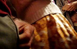 Zrele žene imaju lezbijski seks i sisati penis