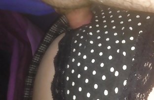 Mladi Trance drka i puši mu kitu ispred web kamere