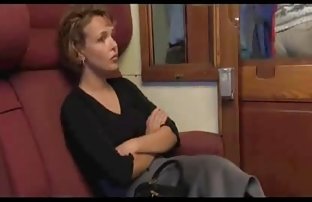 Lezbijke igraju s velikim u tušu