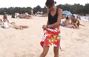 Mladi ljudi lijepo imaju ljubav i ne škripa seks