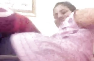 18-godišnja Alice sjela s pismom na stand-up člana drug