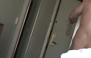 Par ruskih studenata organizirao vruće jebanje u kuhinji