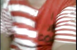 Mršavi smiješno Tamara fucks u anus