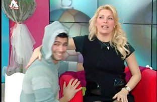 Mlada sluškinja Fuck batler i sluga
