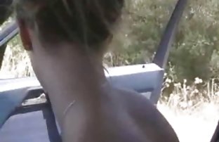 18-godišnja Latino žena švrlja kao pas