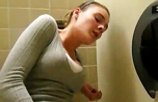Uzbuđen šef ometa radnika s posla